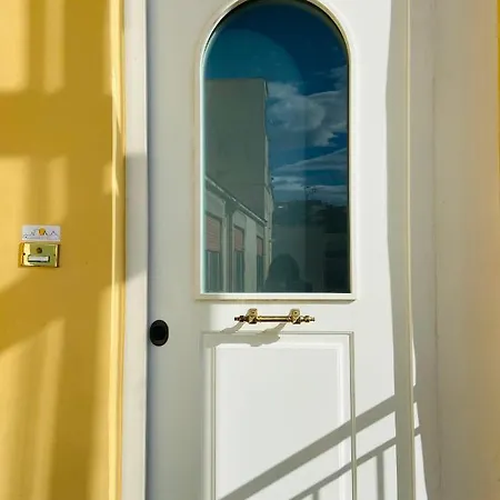 La Casa Sui Tetti 2 3* ナポリ